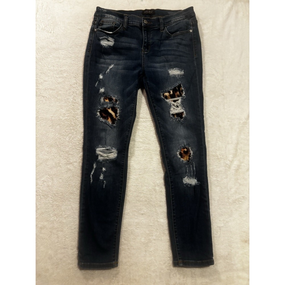 Judy Blue Jeans Women's 11/30 Skinny Fit Distressed Leopard Animal Patch